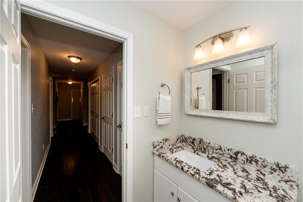 14214 Creekside Drive Matthews NC 28105
