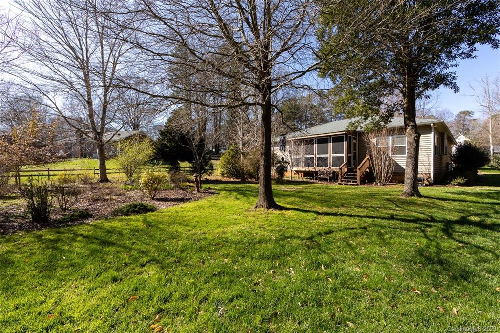 14214 Creekside Drive Matthews NC 28105