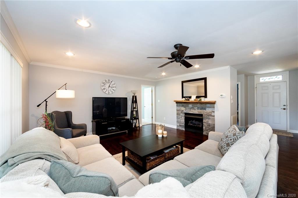 14214 Creekside Drive Matthews NC 28105