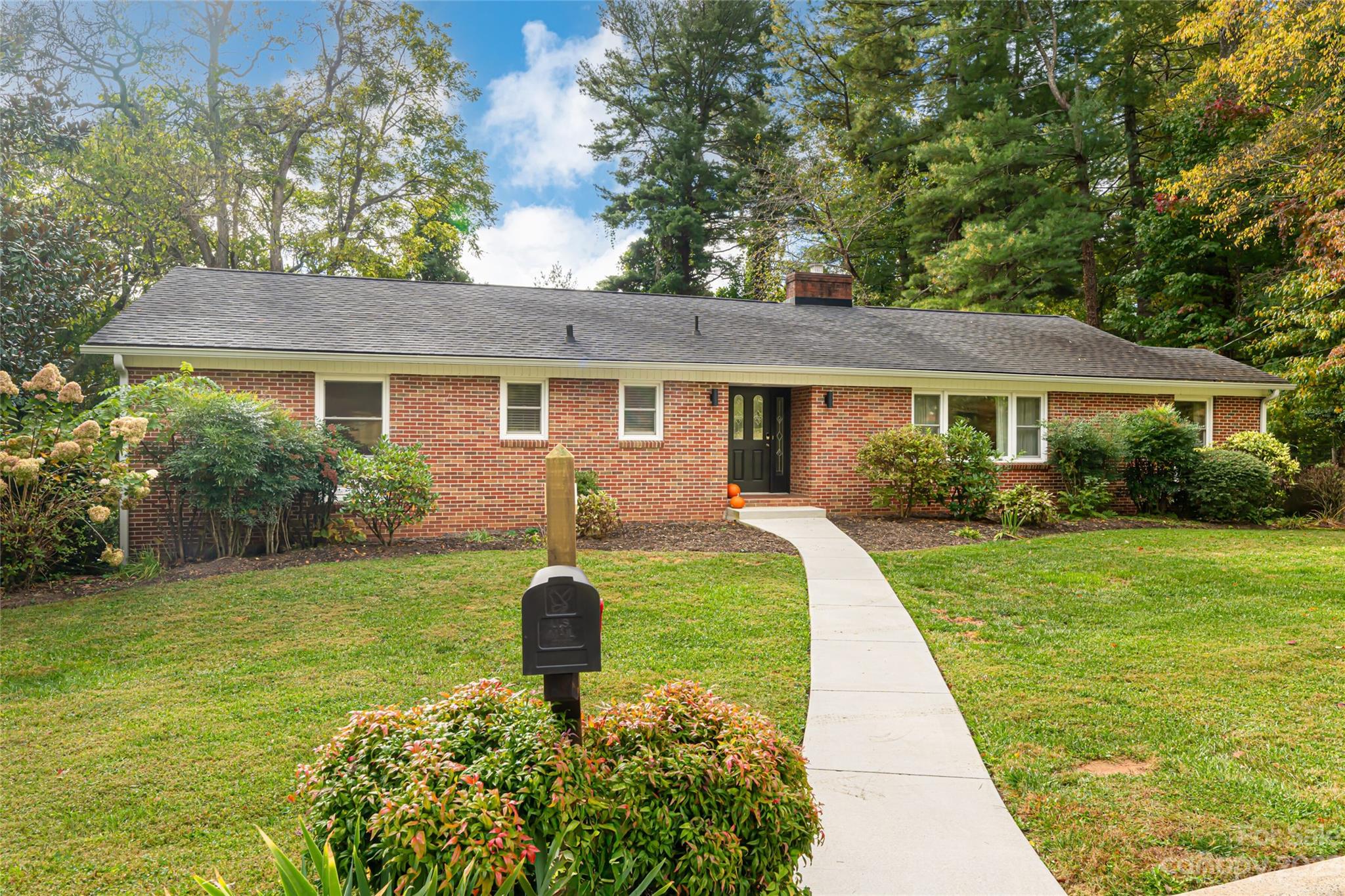 4 S Oak Forest Drive Asheville NC 28803