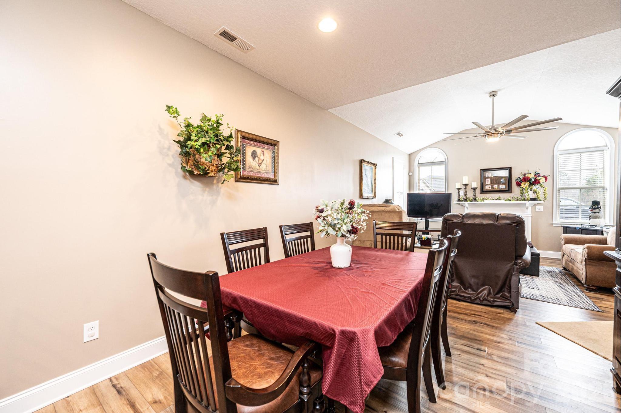 823 Wynnshire Drive Hickory NC 28601