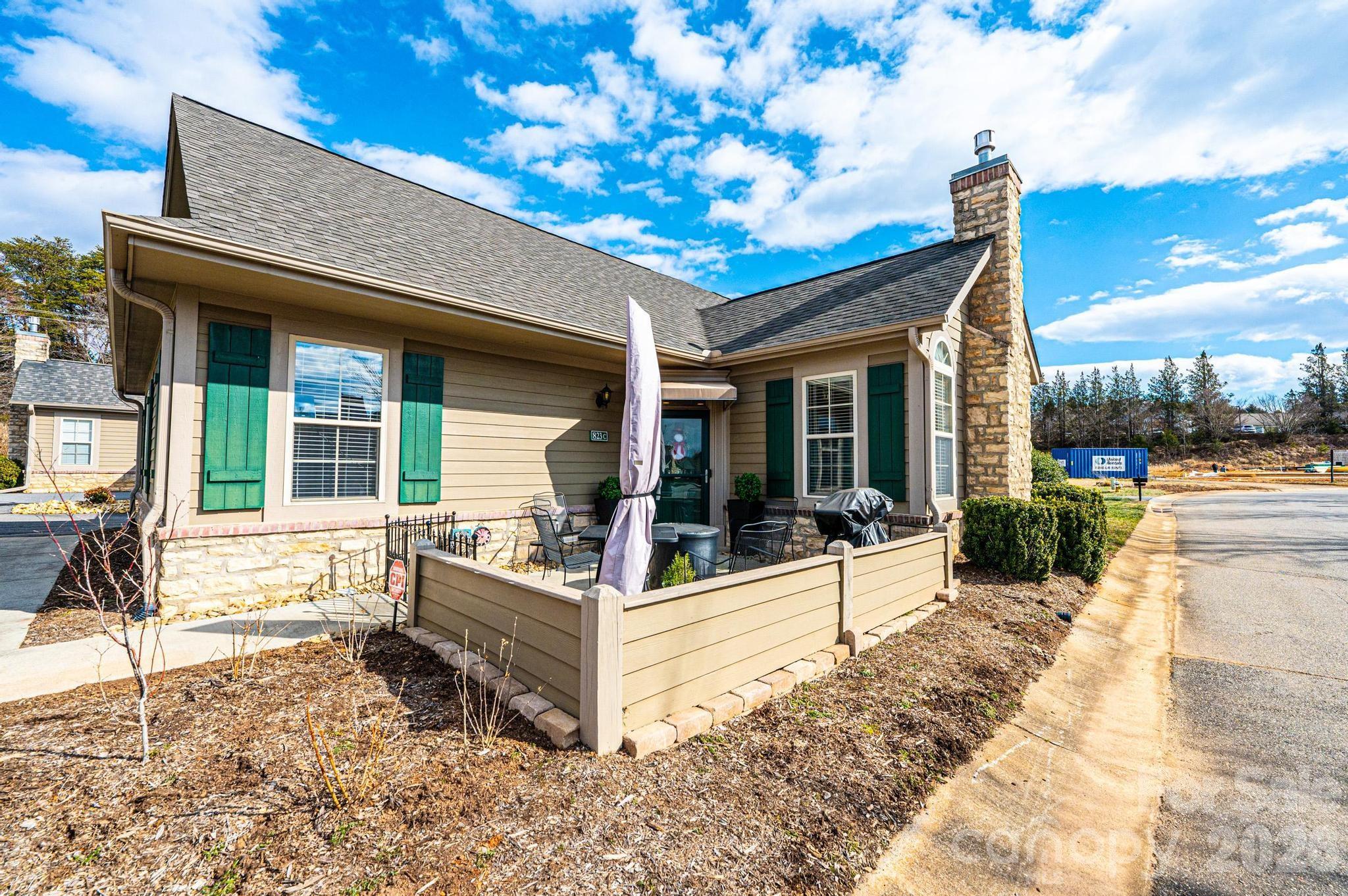 823 Wynnshire Drive Hickory NC 28601