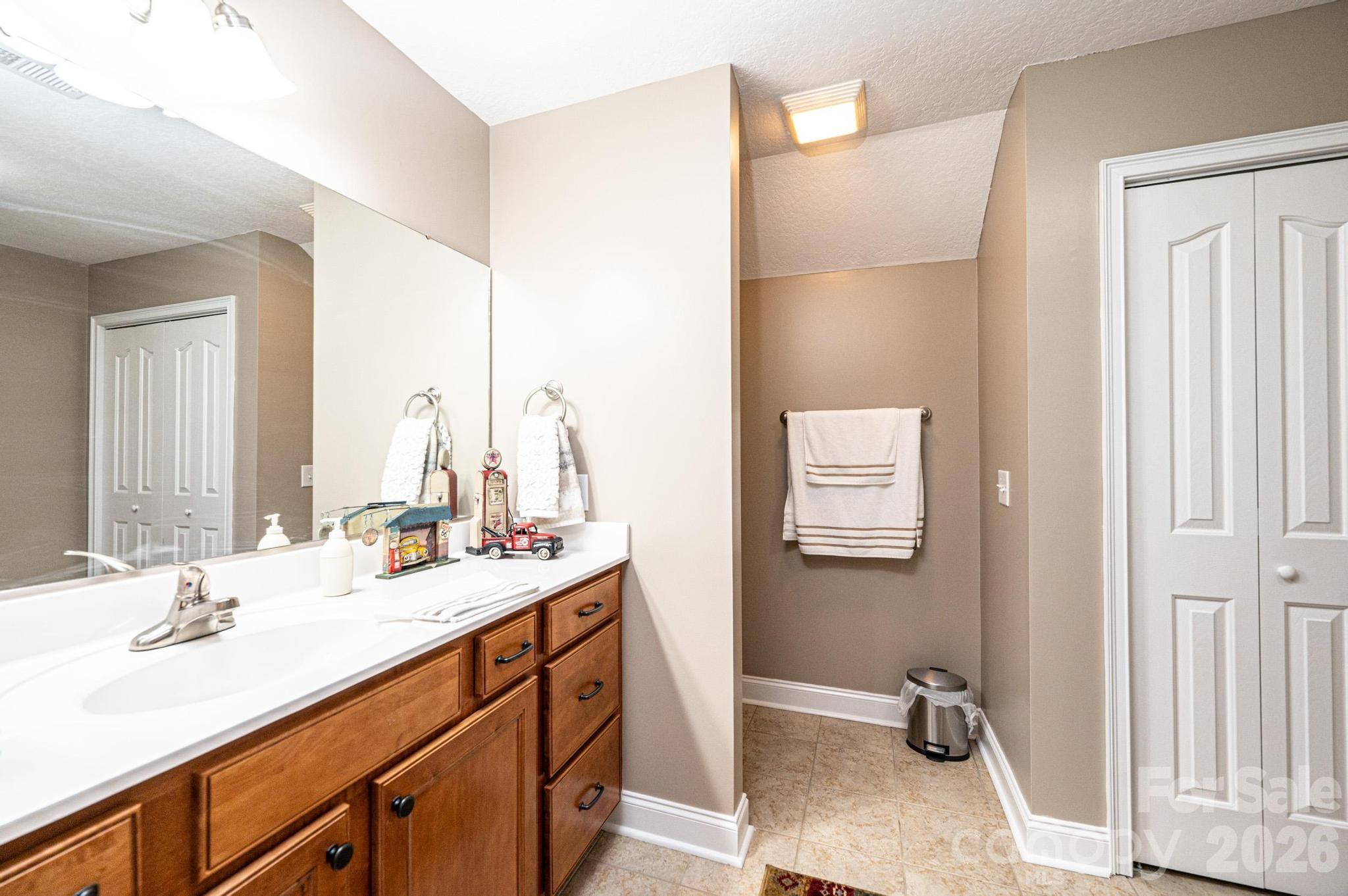 823 Wynnshire Drive Hickory NC 28601