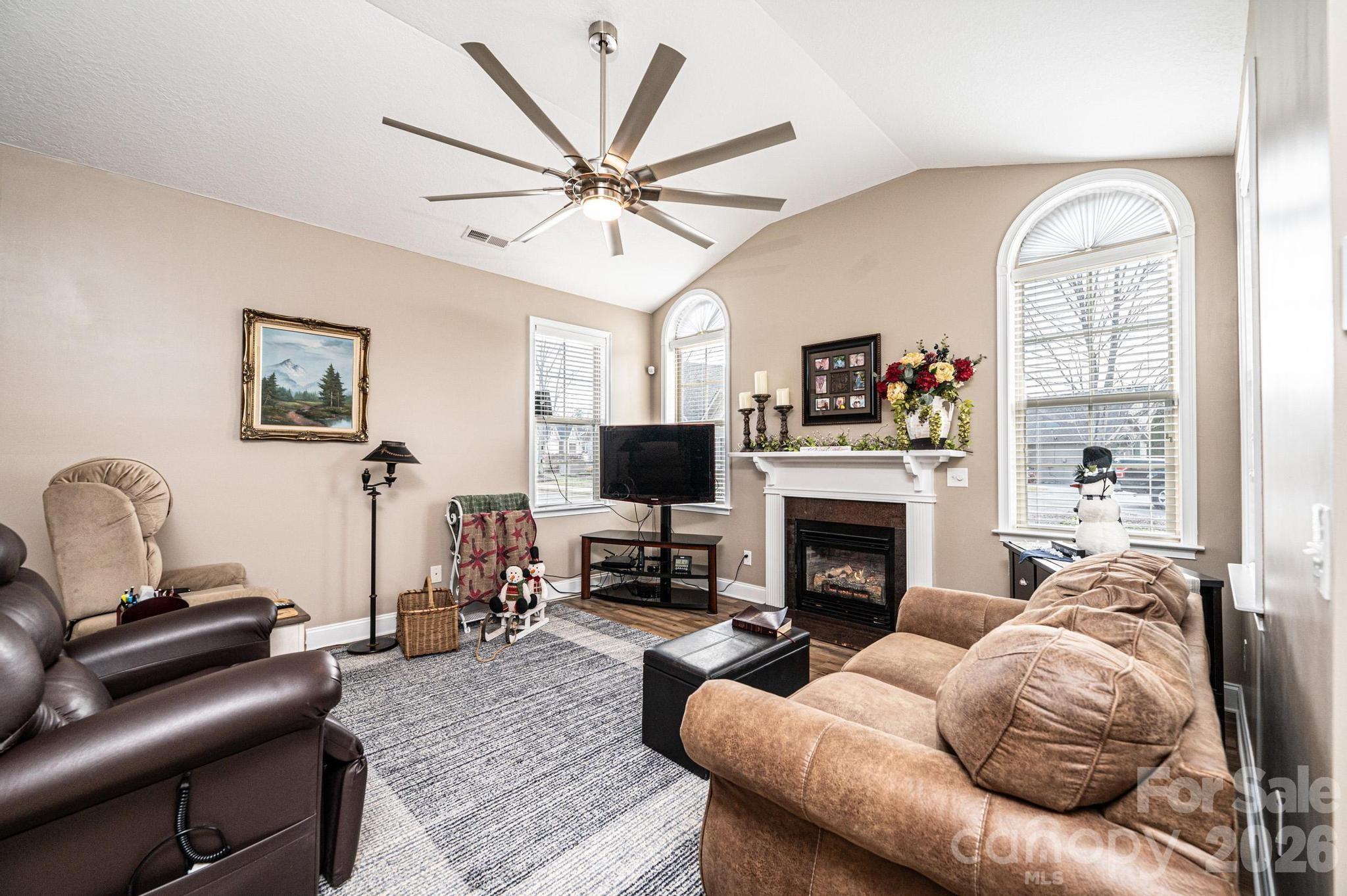 823 Wynnshire Drive Hickory NC 28601