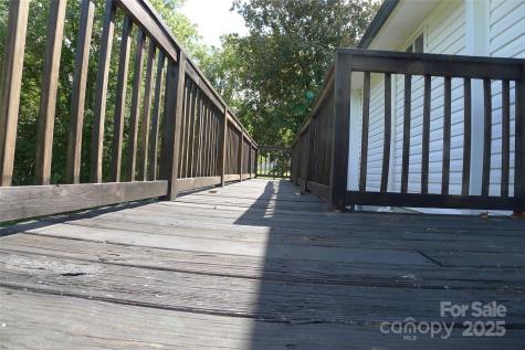 116 Pond Street Lexington NC 27292