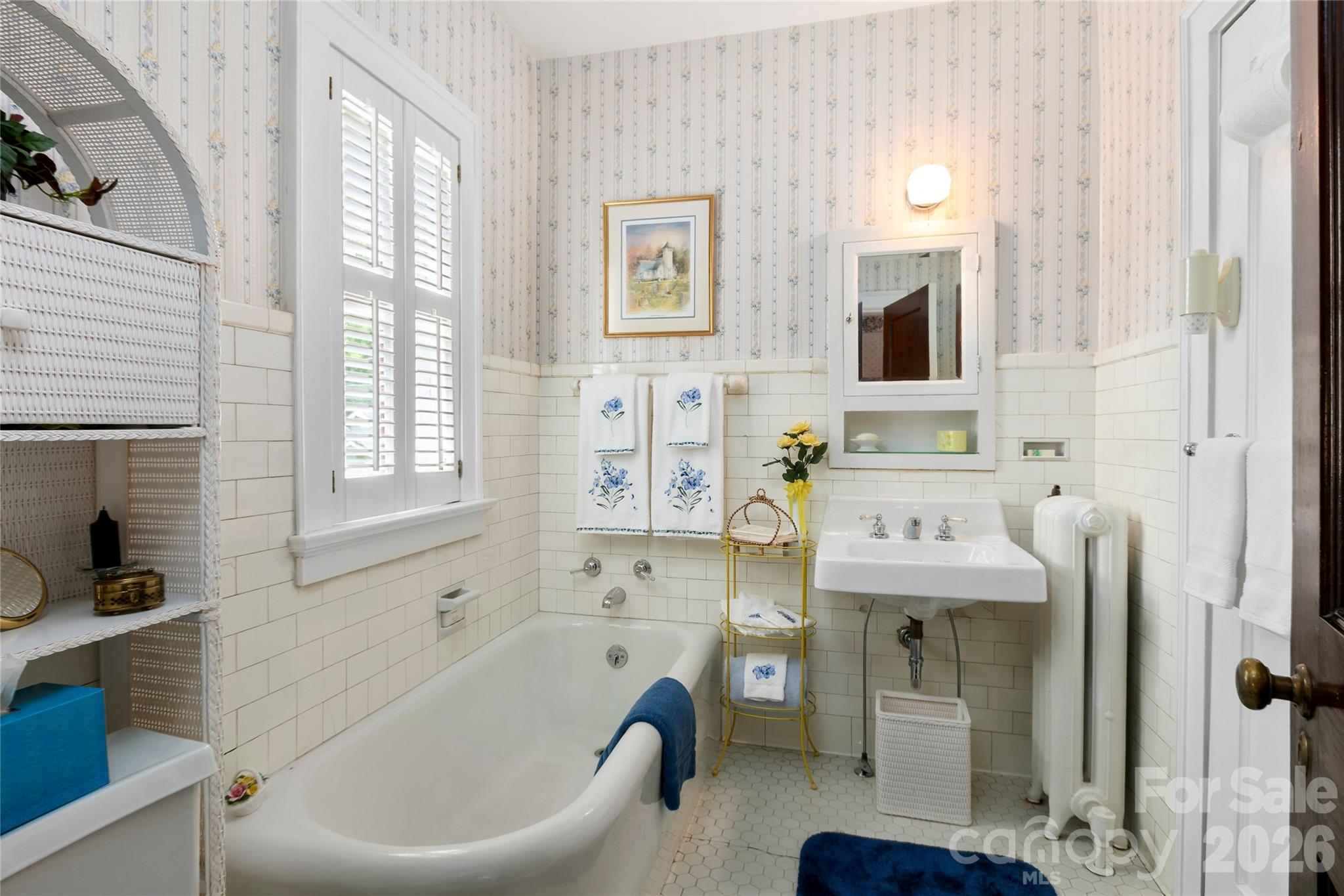 1518 Greenville Highway Hendersonville NC 28792