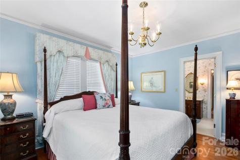 1518 Greenville Highway Hendersonville NC 28792