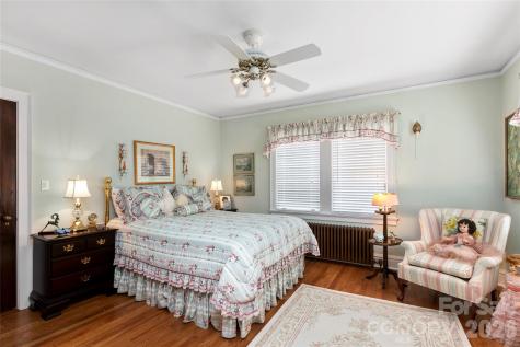 1518 Greenville Highway Hendersonville NC 28792