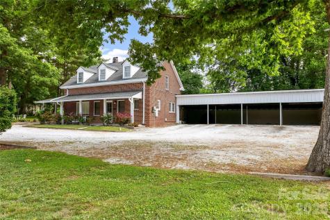 1518 Greenville Highway Hendersonville NC 28792