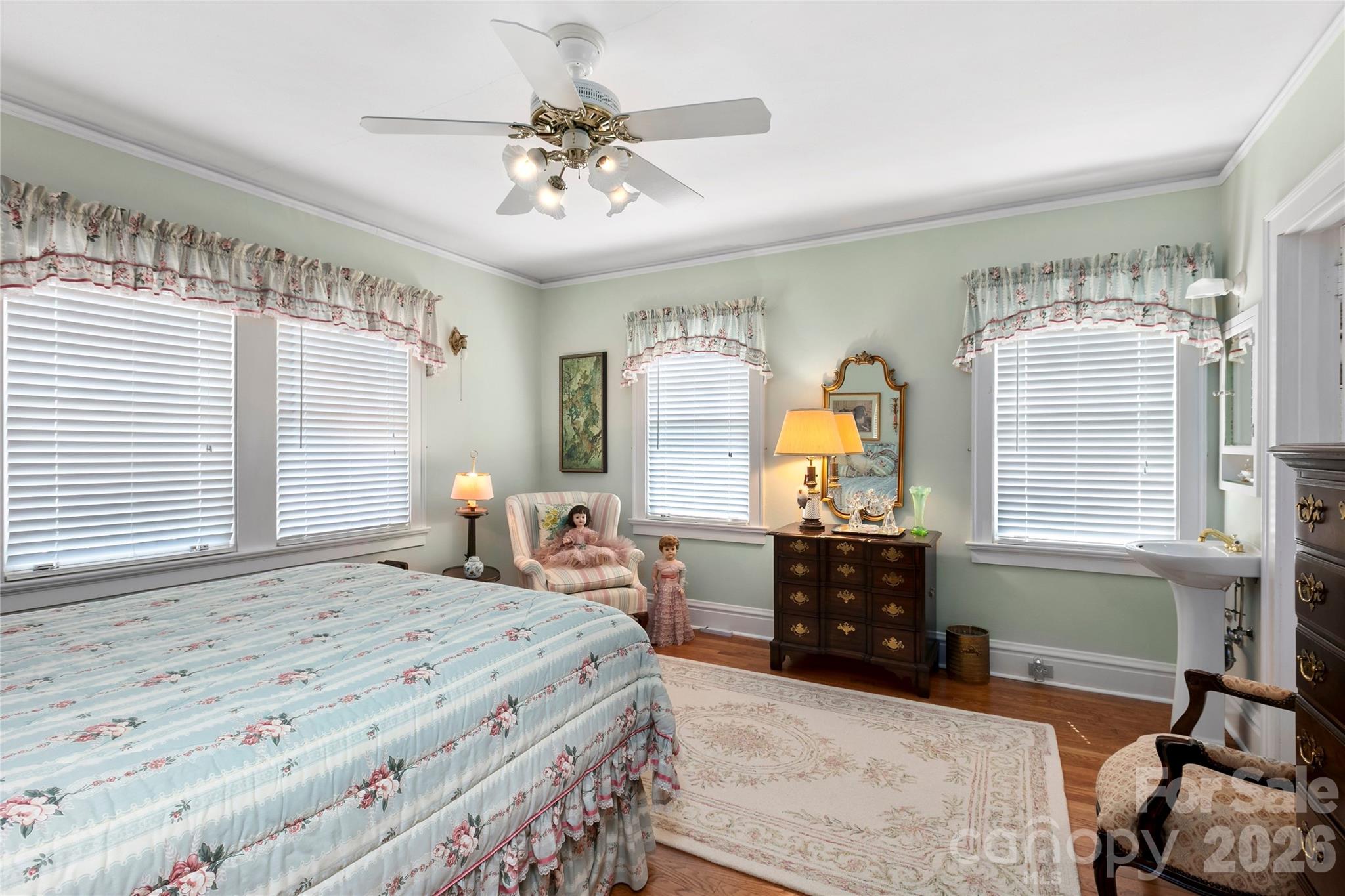 1518 Greenville Highway Hendersonville NC 28792