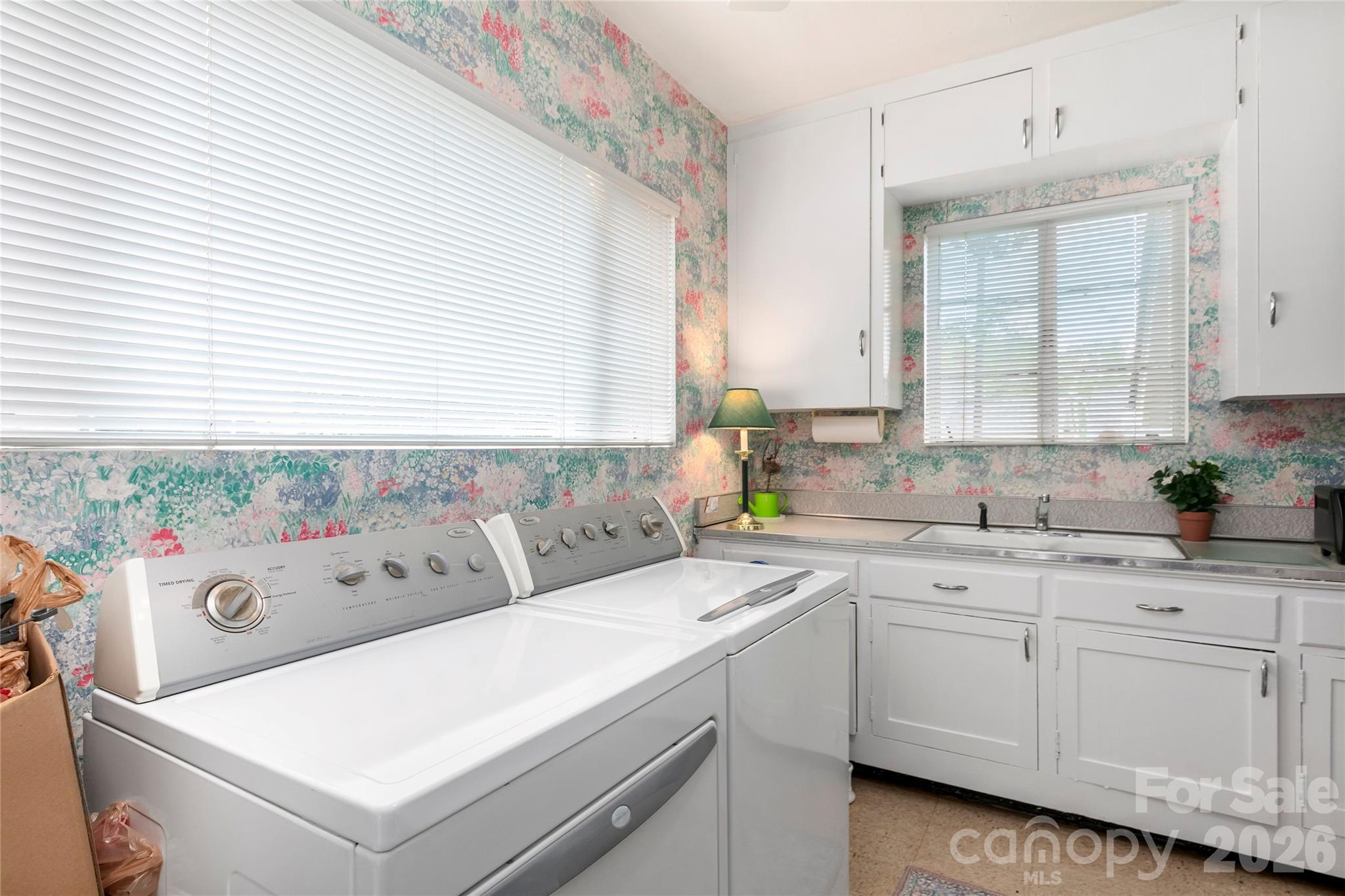 1518 Greenville Highway Hendersonville NC 28792