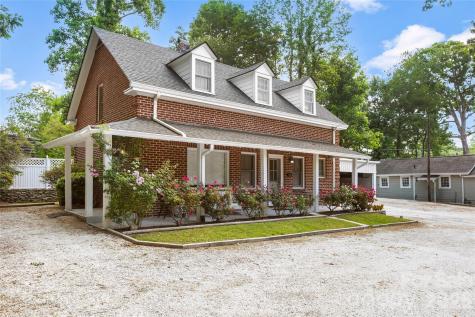 1518 Greenville Highway Hendersonville NC 28792