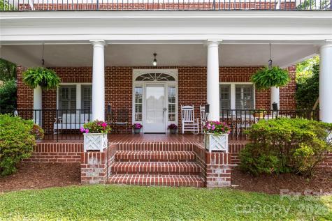 1518 Greenville Highway Hendersonville NC 28792