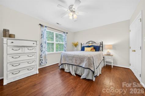 10502 Hellebore Road Charlotte NC 28213