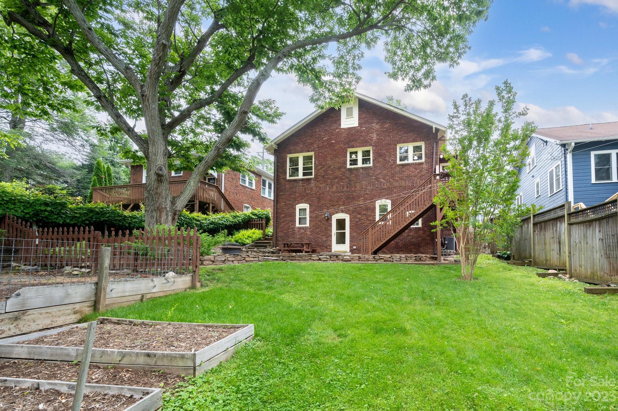 19 Bradley Street Asheville NC 28806