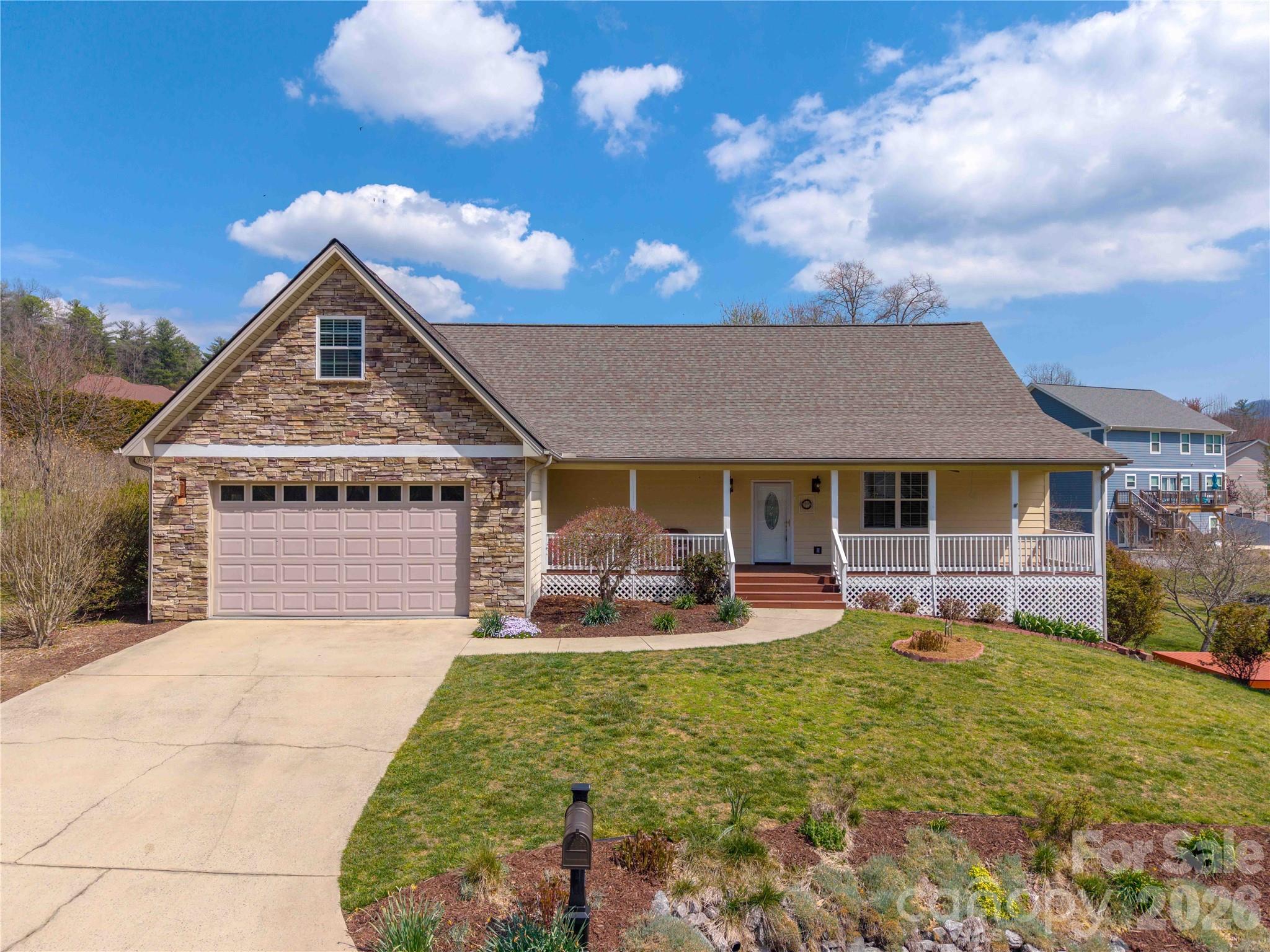291 N Crab Meadow Drive Hendersonville NC 28739