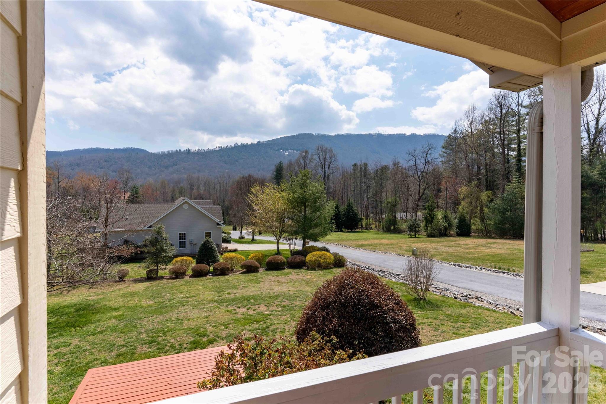 291 N Crab Meadow Drive Hendersonville NC 28739