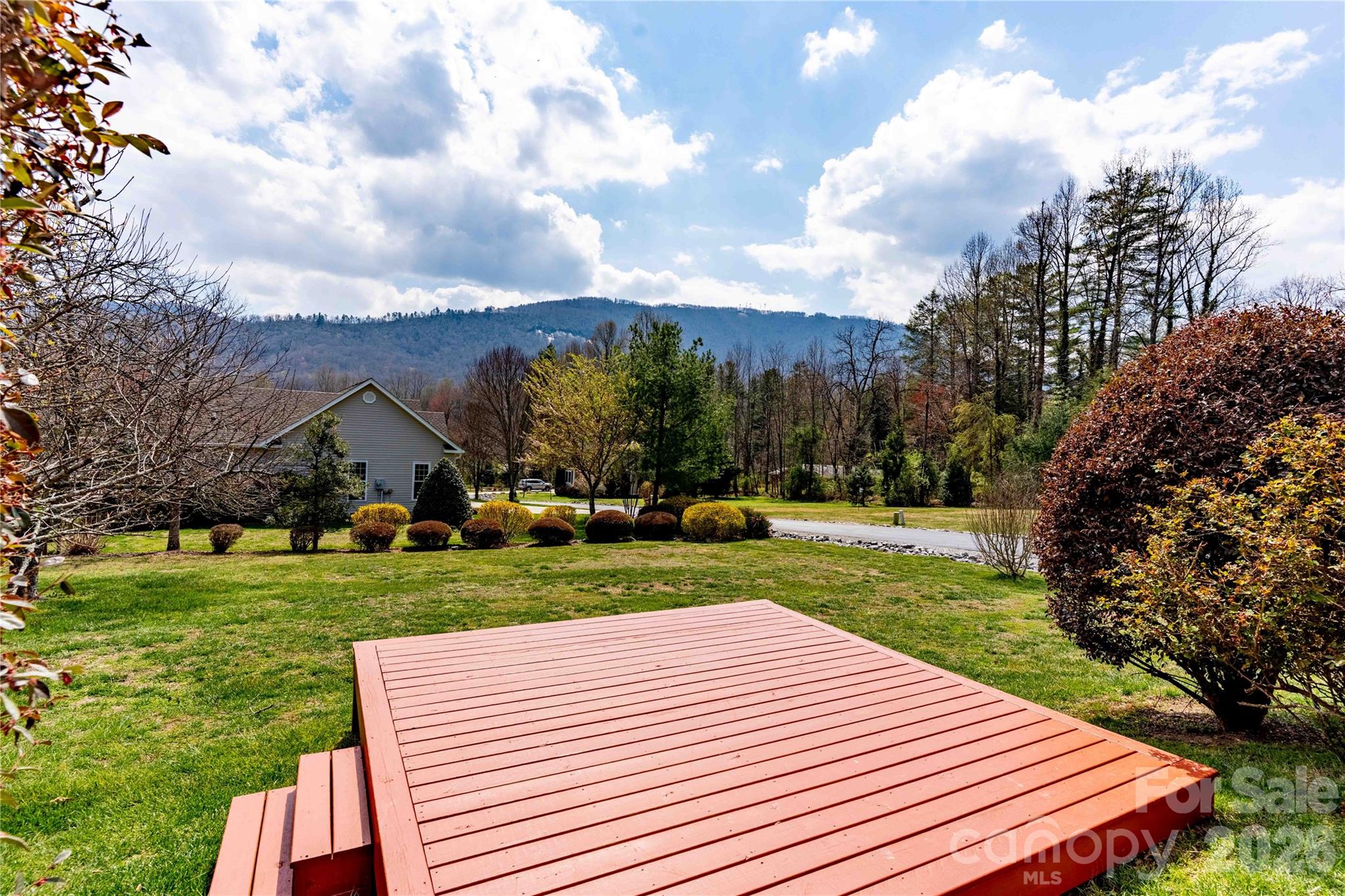 291 N Crab Meadow Drive Hendersonville NC 28739