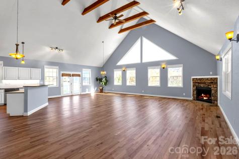 291 N Crab Meadow Drive Hendersonville NC 28739