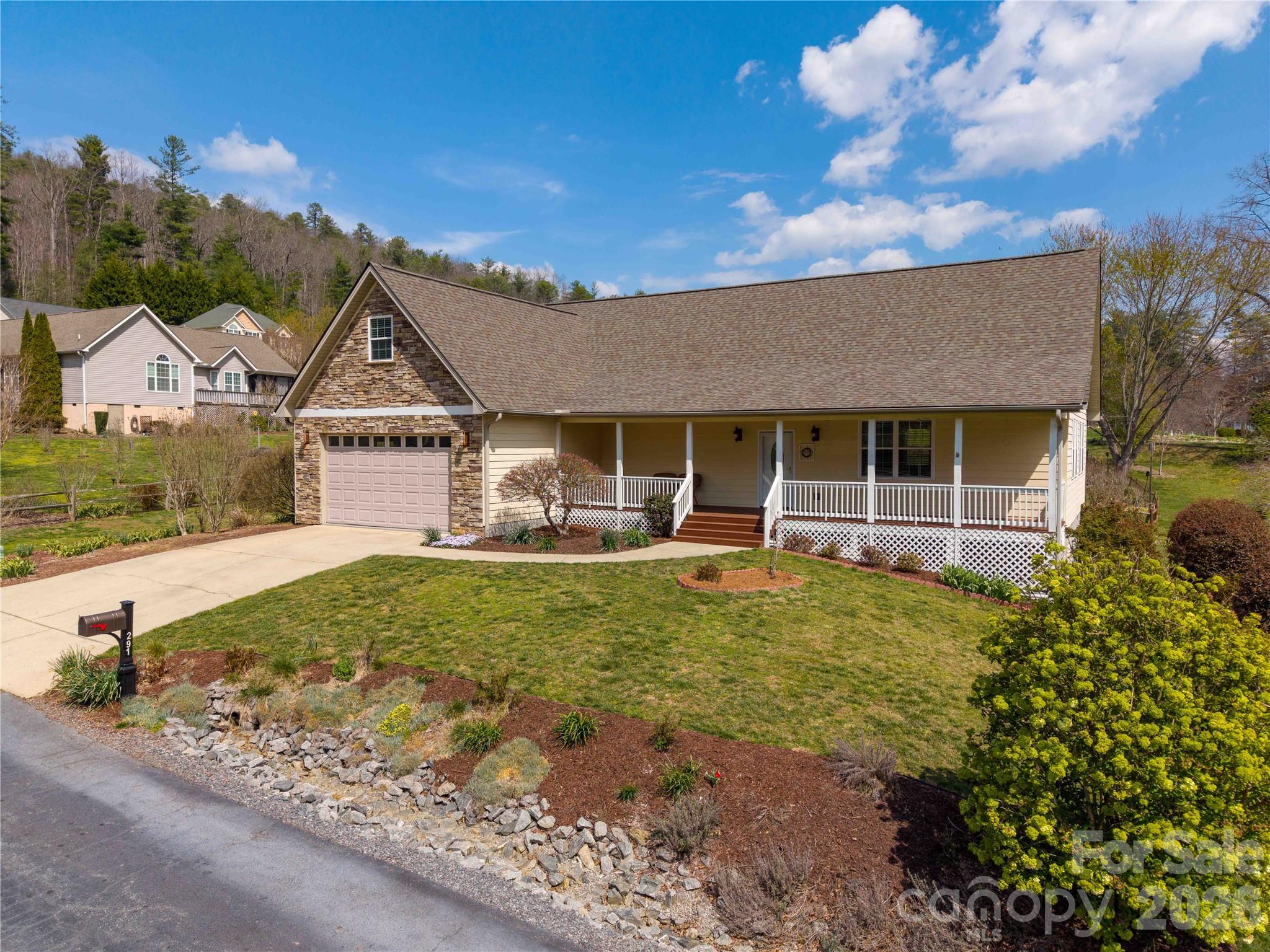 291 N Crab Meadow Drive Hendersonville NC 28739