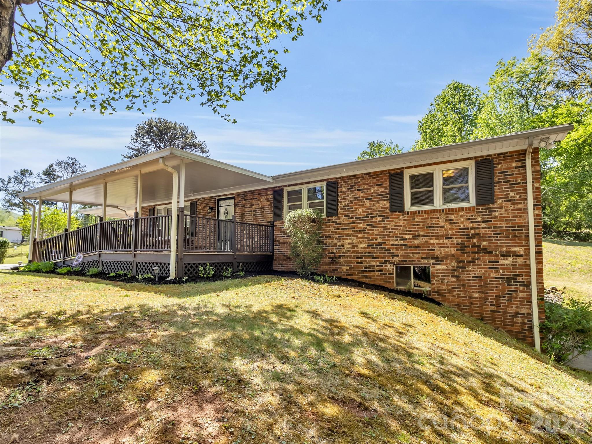 250 Reeves Cove Road Candler NC 28715
