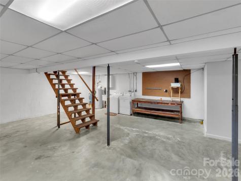 250 Reeves Cove Road Candler NC 28715