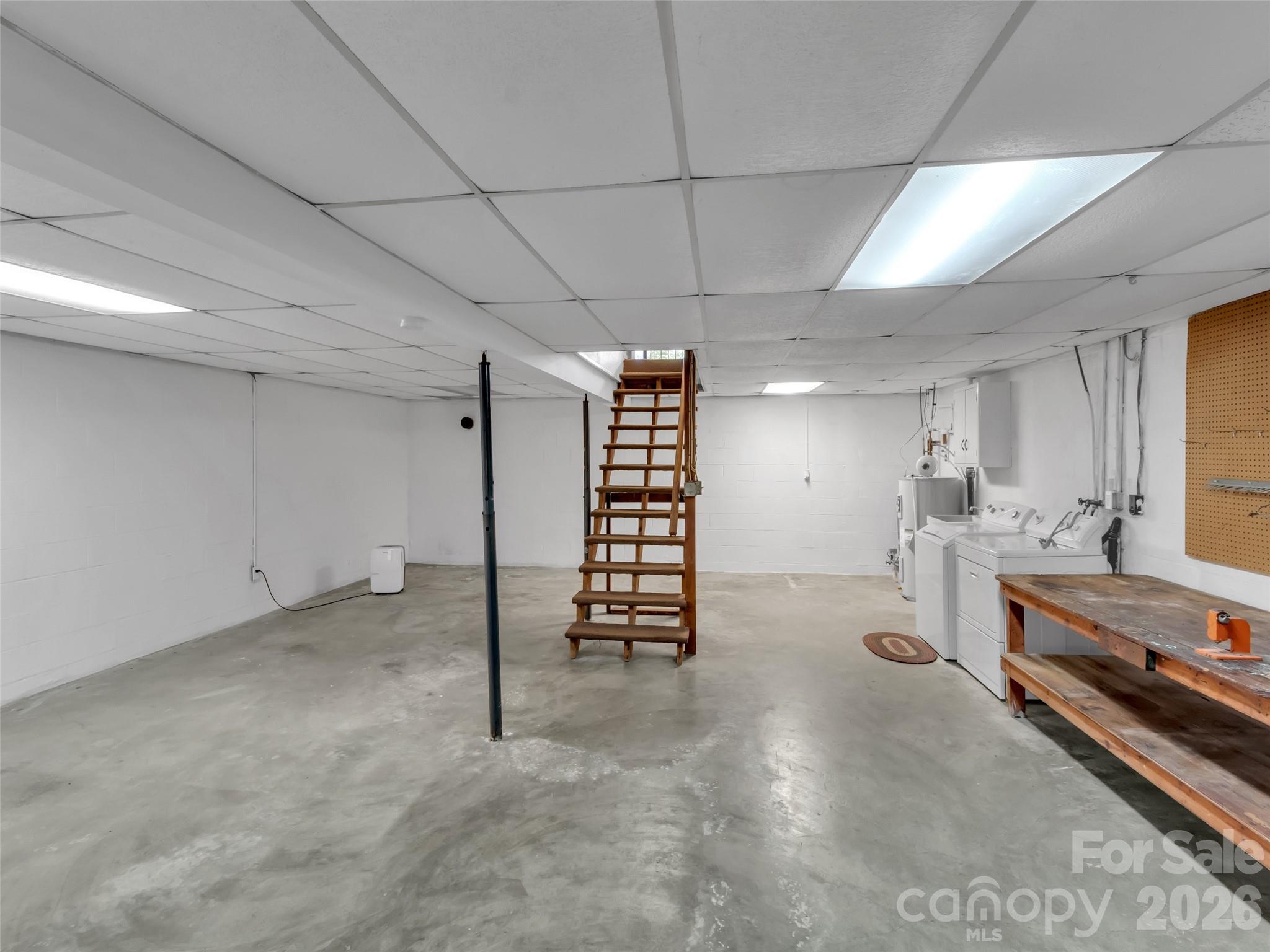 250 Reeves Cove Road Candler NC 28715