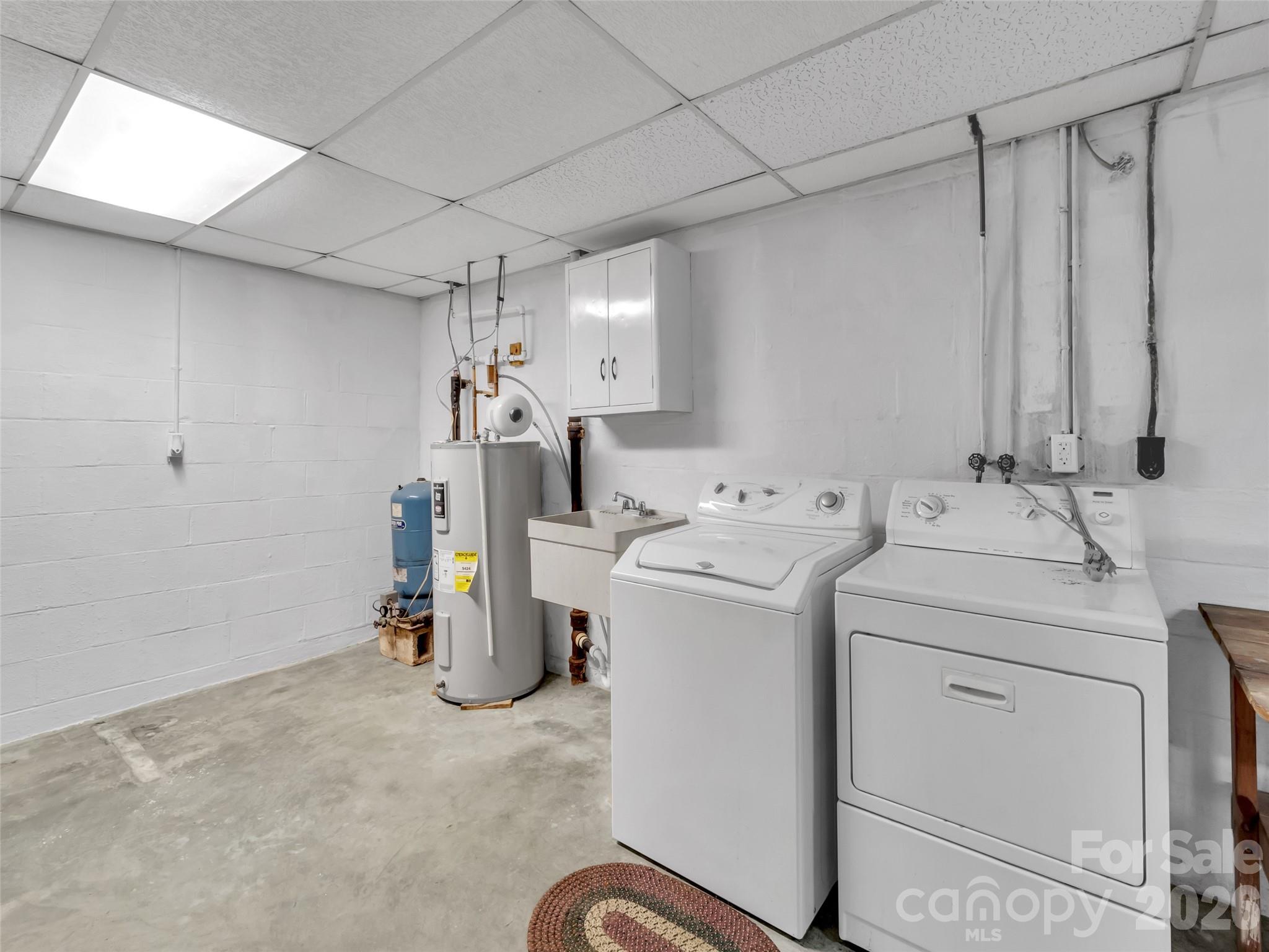 250 Reeves Cove Road Candler NC 28715