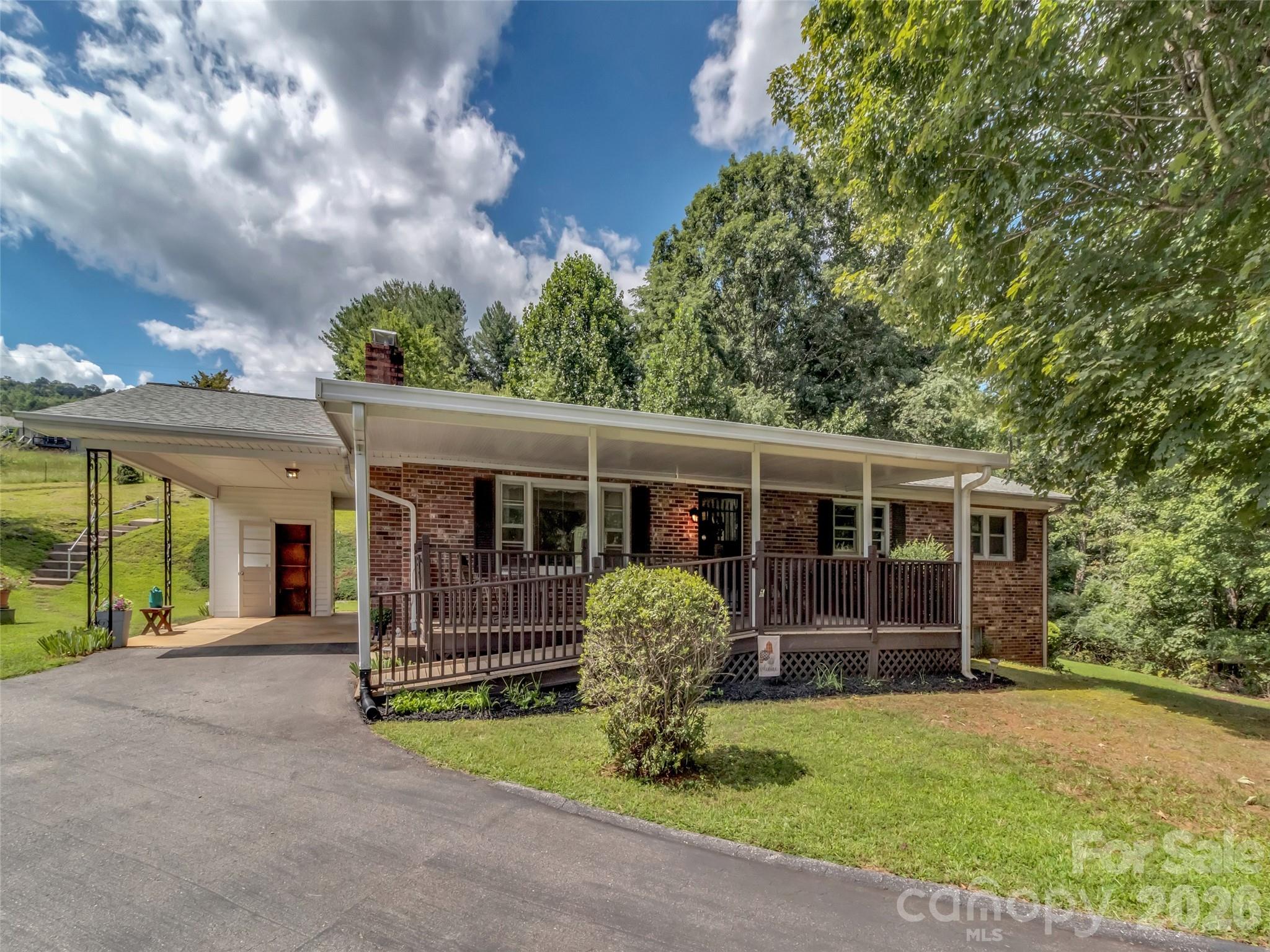 250 Reeves Cove Road Candler NC 28715