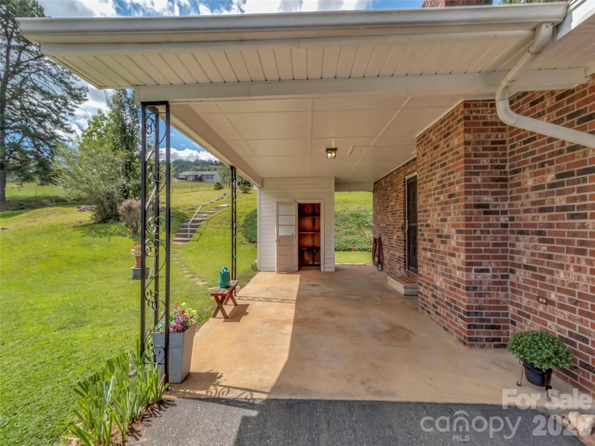 250 Reeves Cove Road Candler NC 28715
