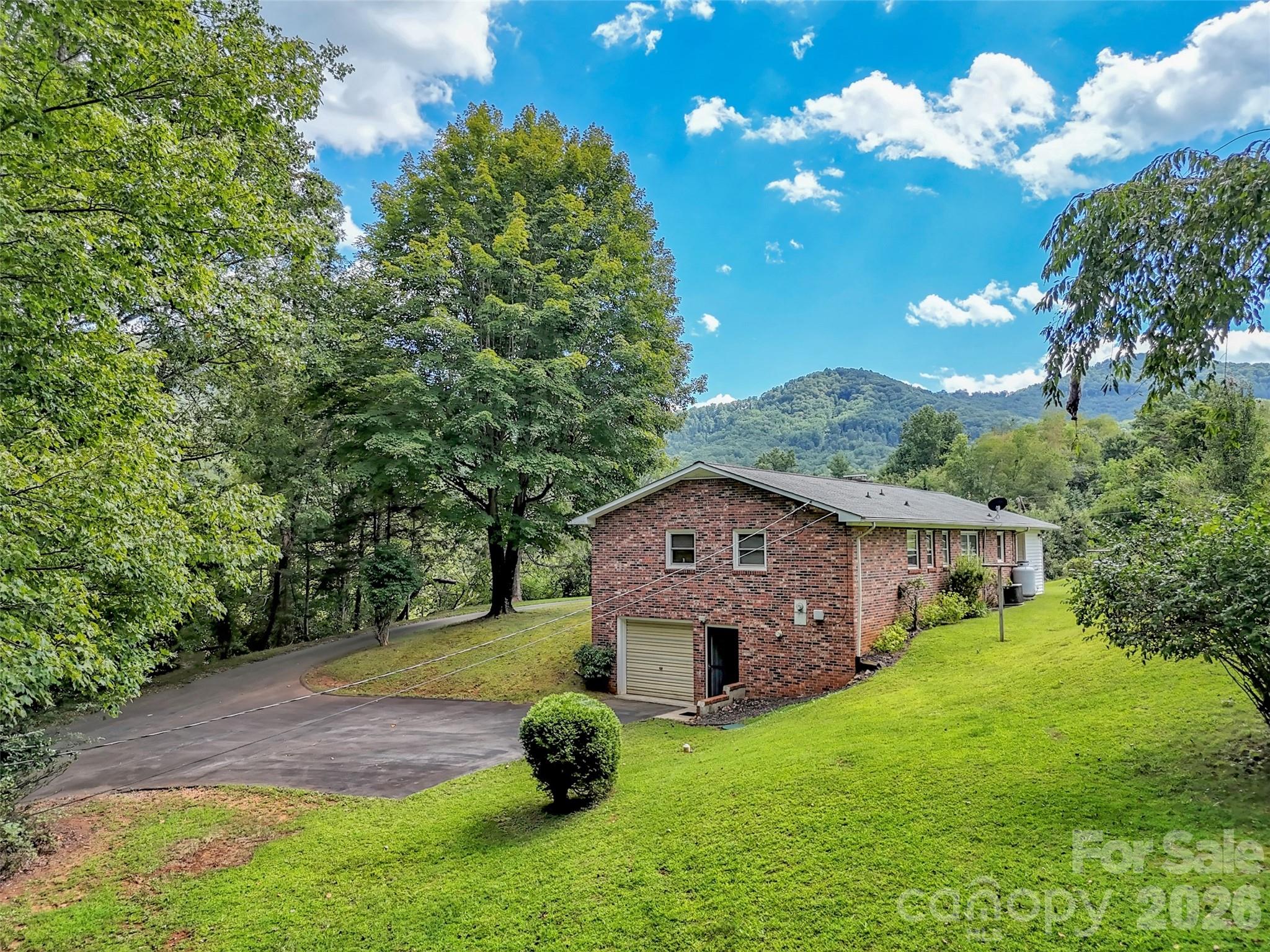 250 Reeves Cove Road Candler NC 28715