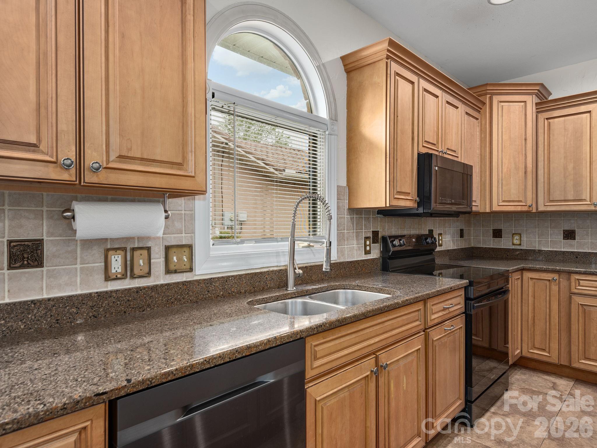 39 Pacifico Drive Asheville NC 28806