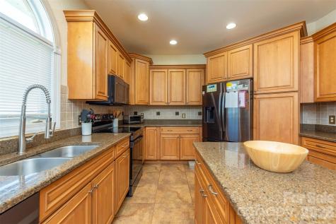 39 Pacifico Drive Asheville NC 28806