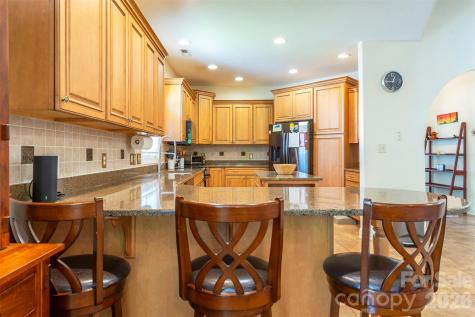 39 Pacifico Drive Asheville NC 28806