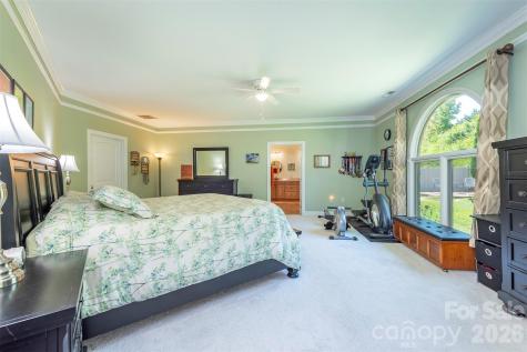 39 Pacifico Drive Asheville NC 28806