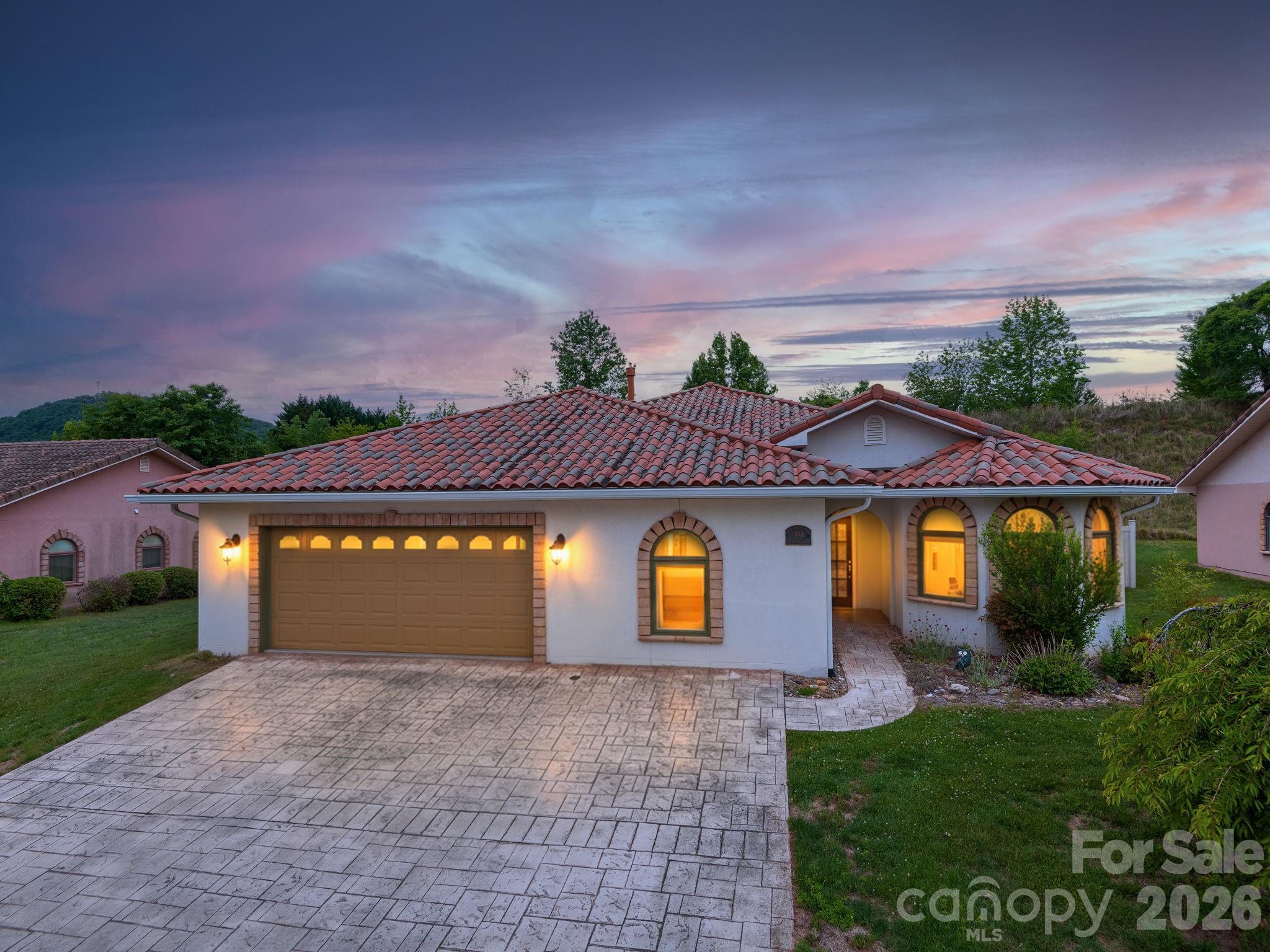 39 Pacifico Drive Asheville NC 28806