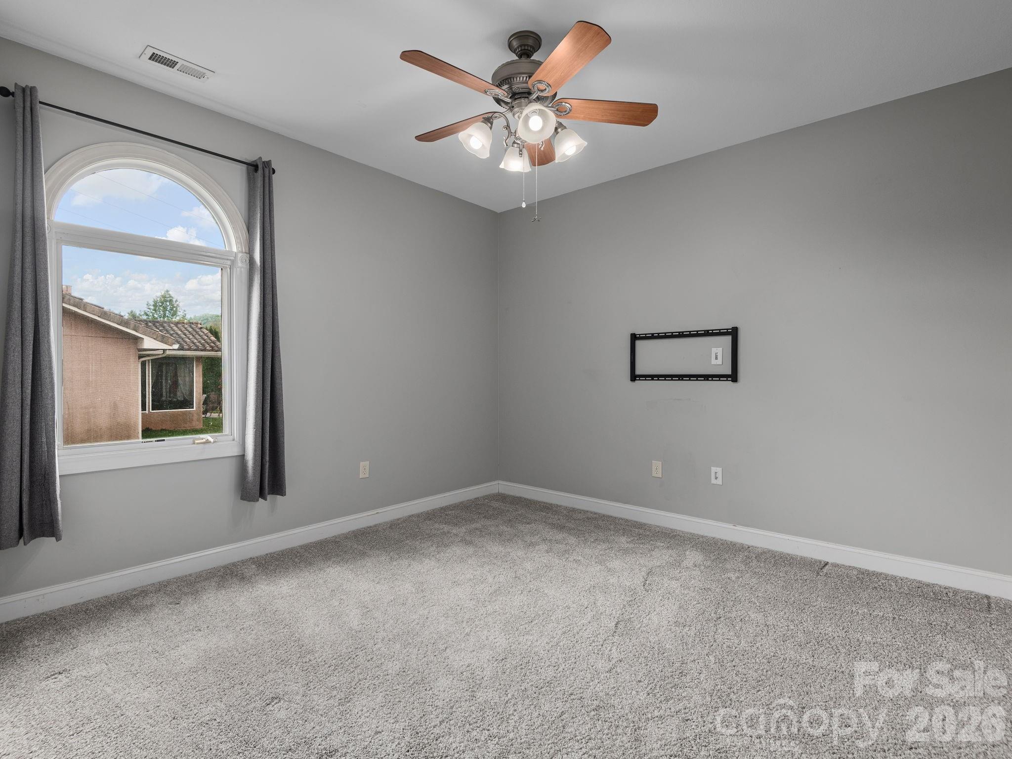 39 Pacifico Drive Asheville NC 28806