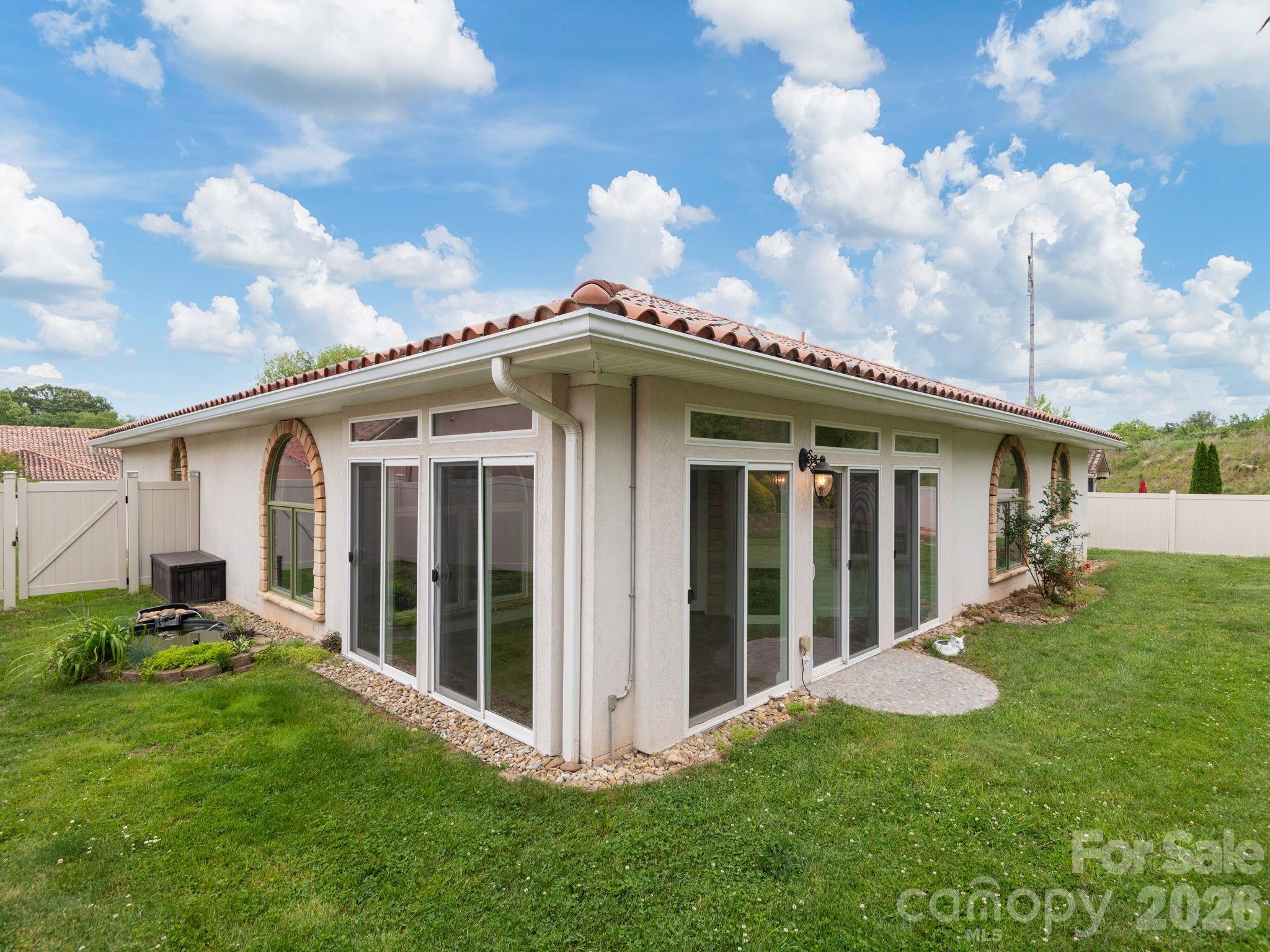 39 Pacifico Drive Asheville NC 28806