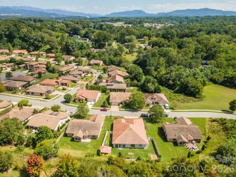 39 Pacifico Drive Asheville NC 28806