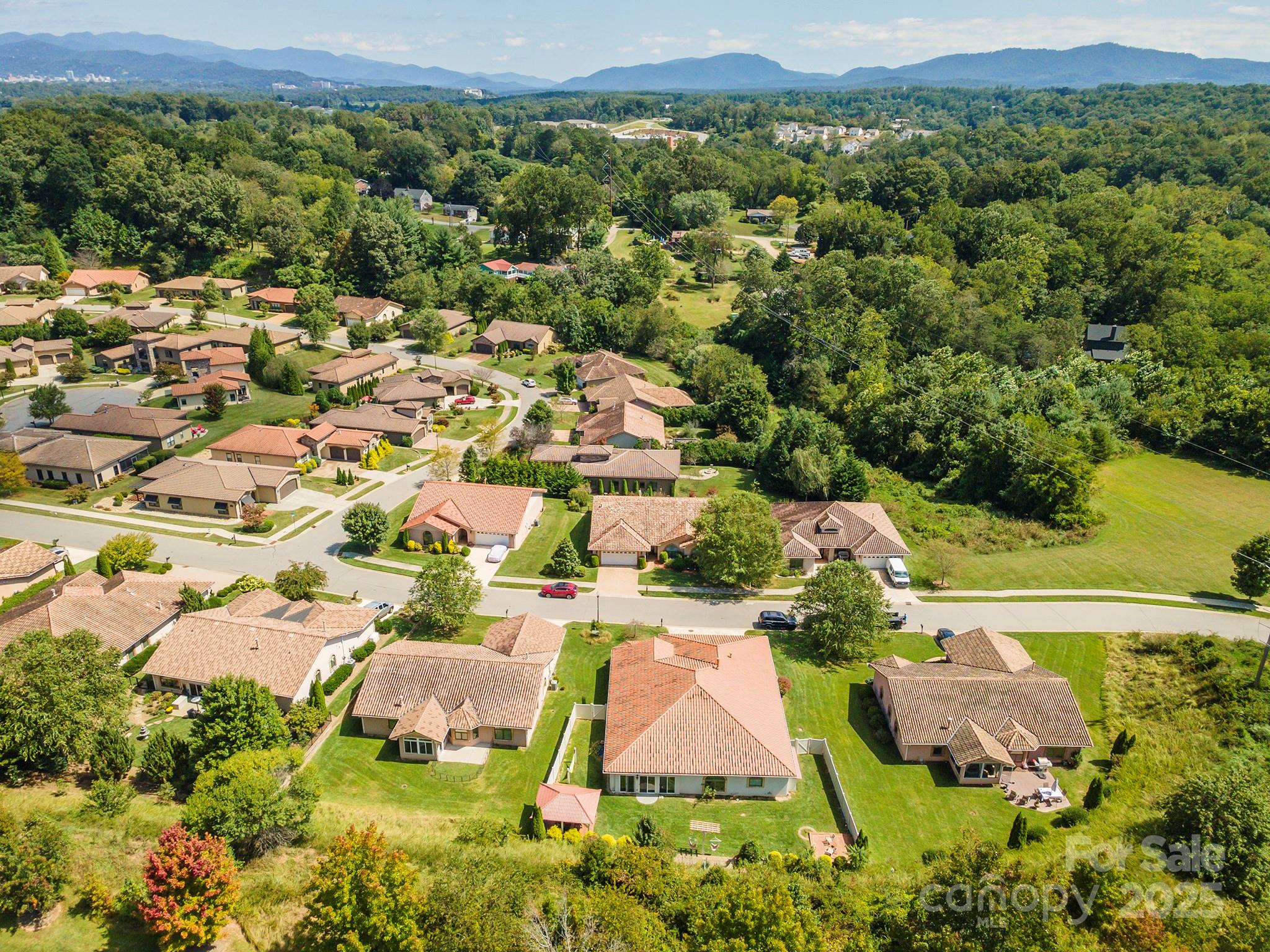 39 Pacifico Drive Asheville NC 28806