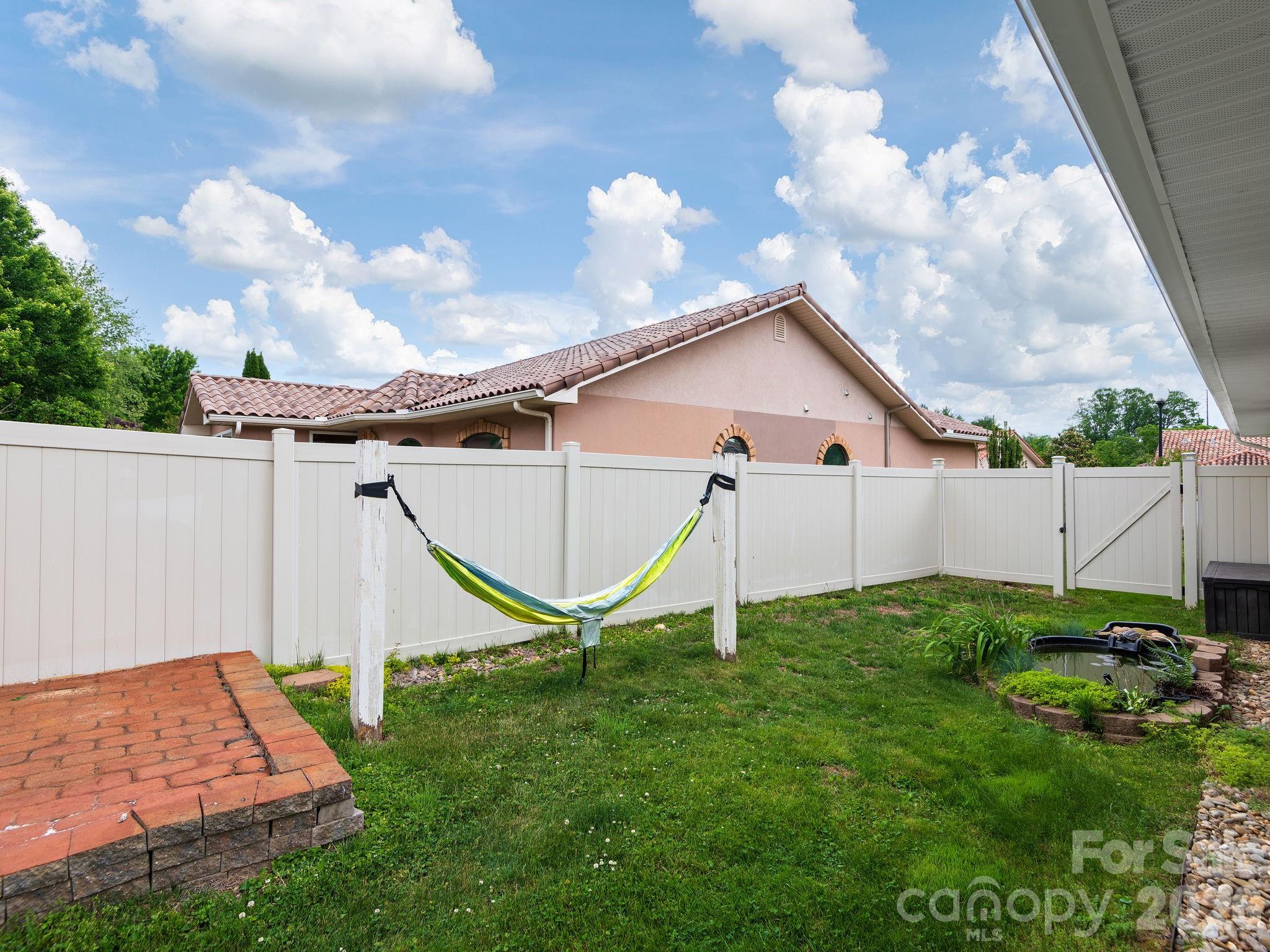 39 Pacifico Drive Asheville NC 28806