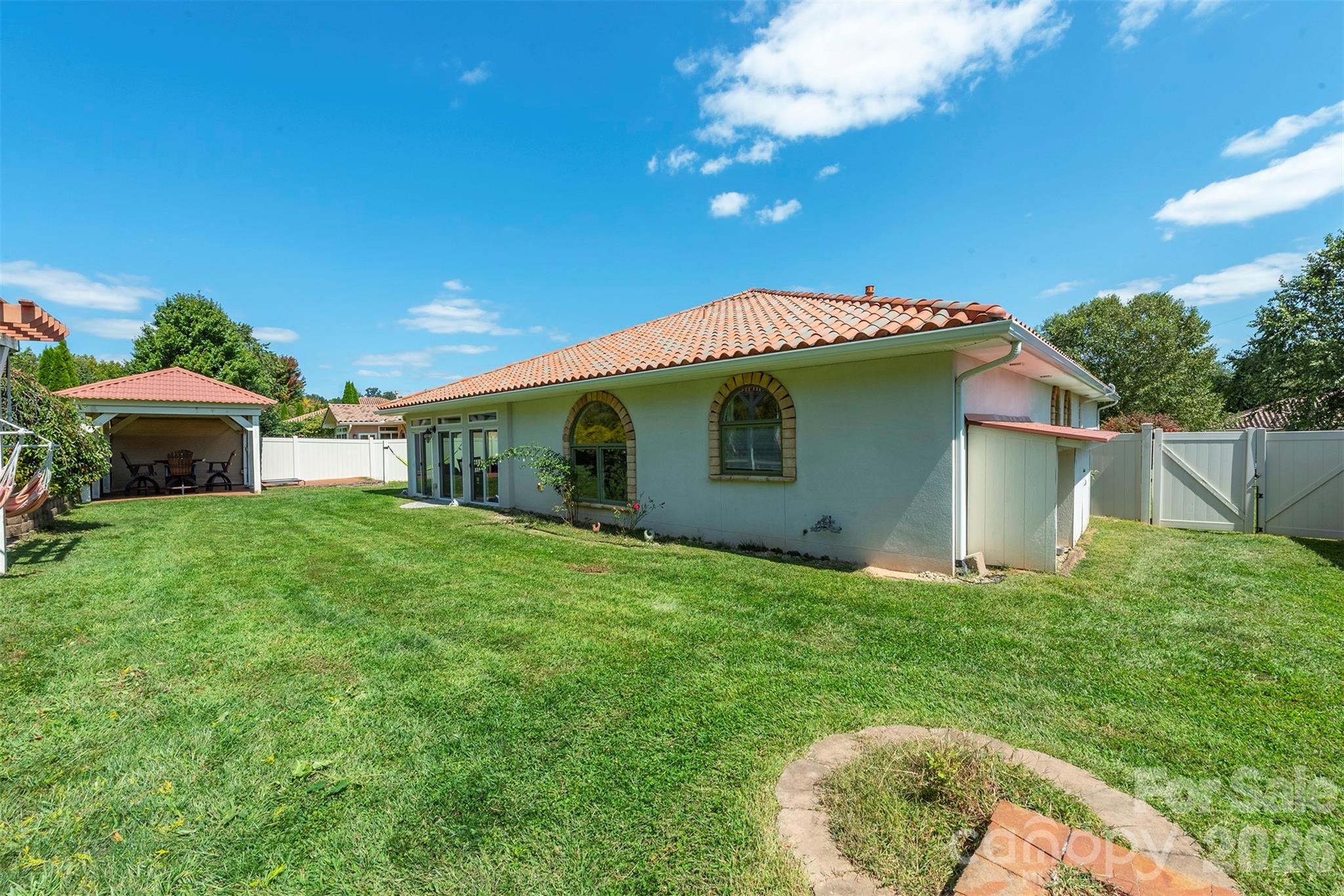 39 Pacifico Drive Asheville NC 28806