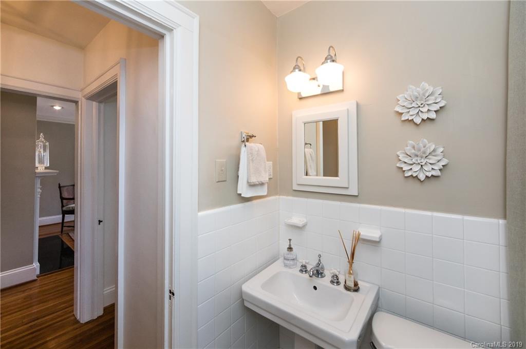 242 Tranquil Avenue Charlotte NC 28209