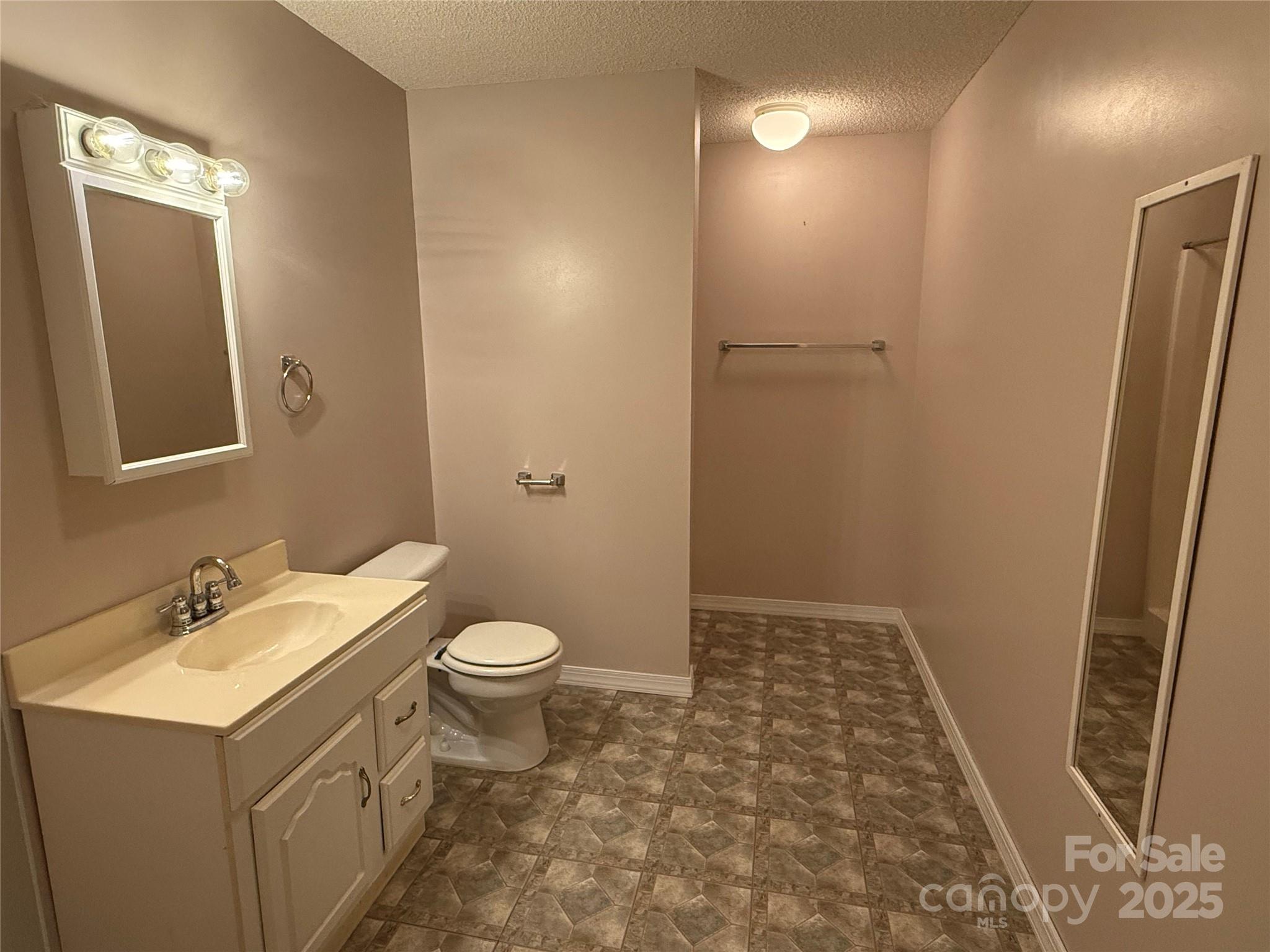 66 Ashlyn Lane Tryon NC 28782