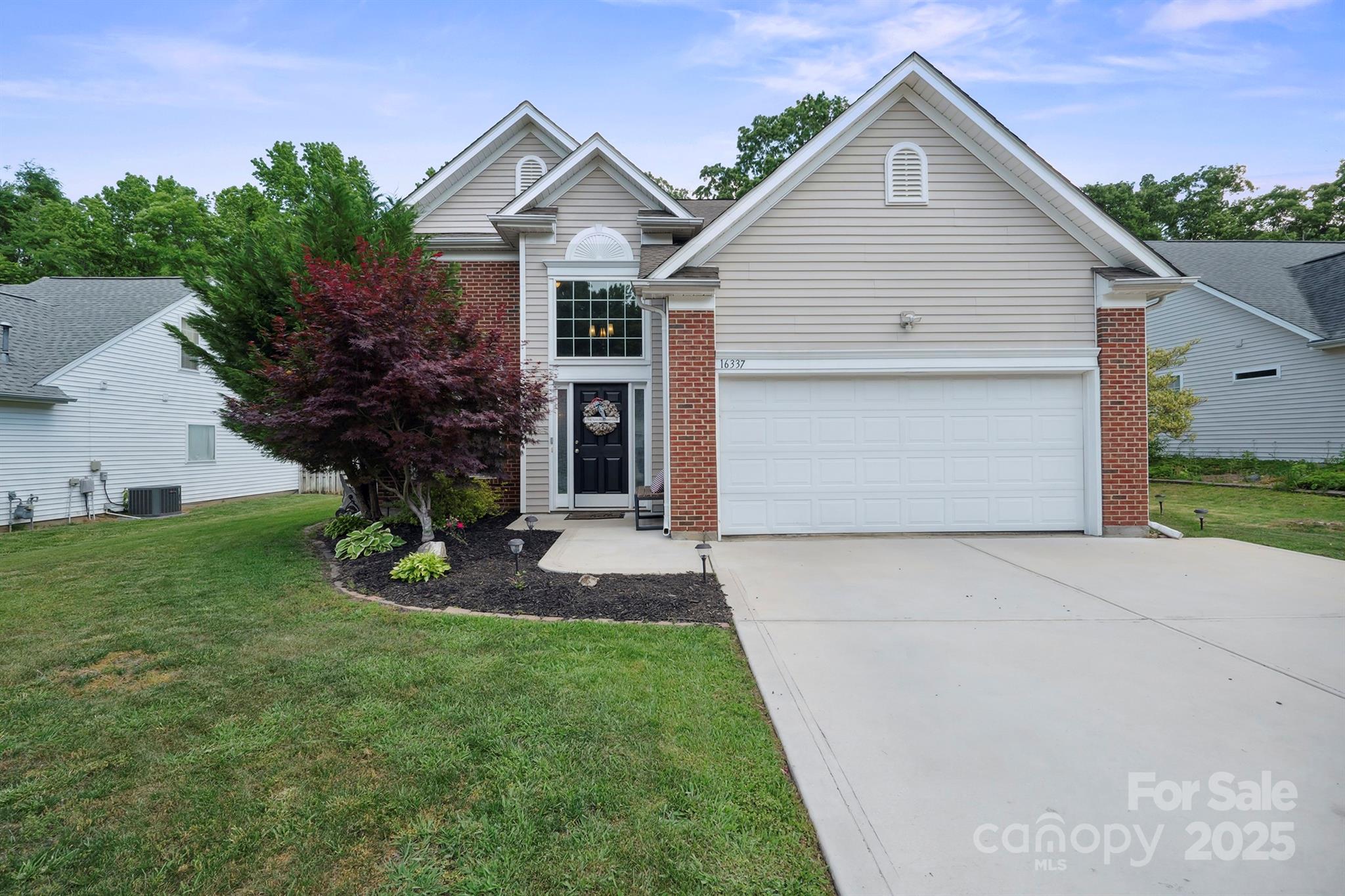 16337 Greybriar Forest Lane Charlotte NC 28278
