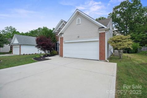 16337 Greybriar Forest Lane Charlotte NC 28278