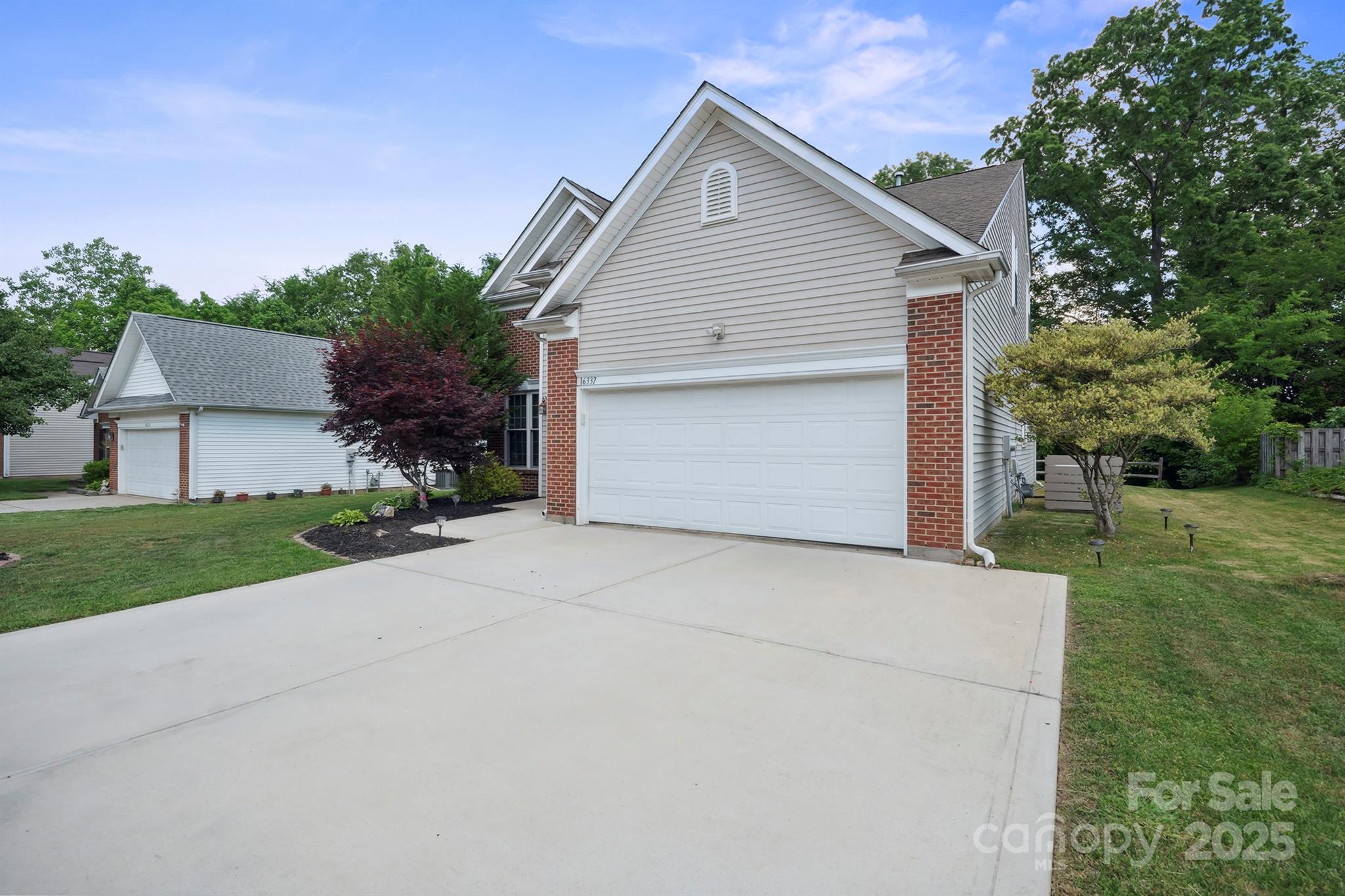 16337 Greybriar Forest Lane Charlotte NC 28278