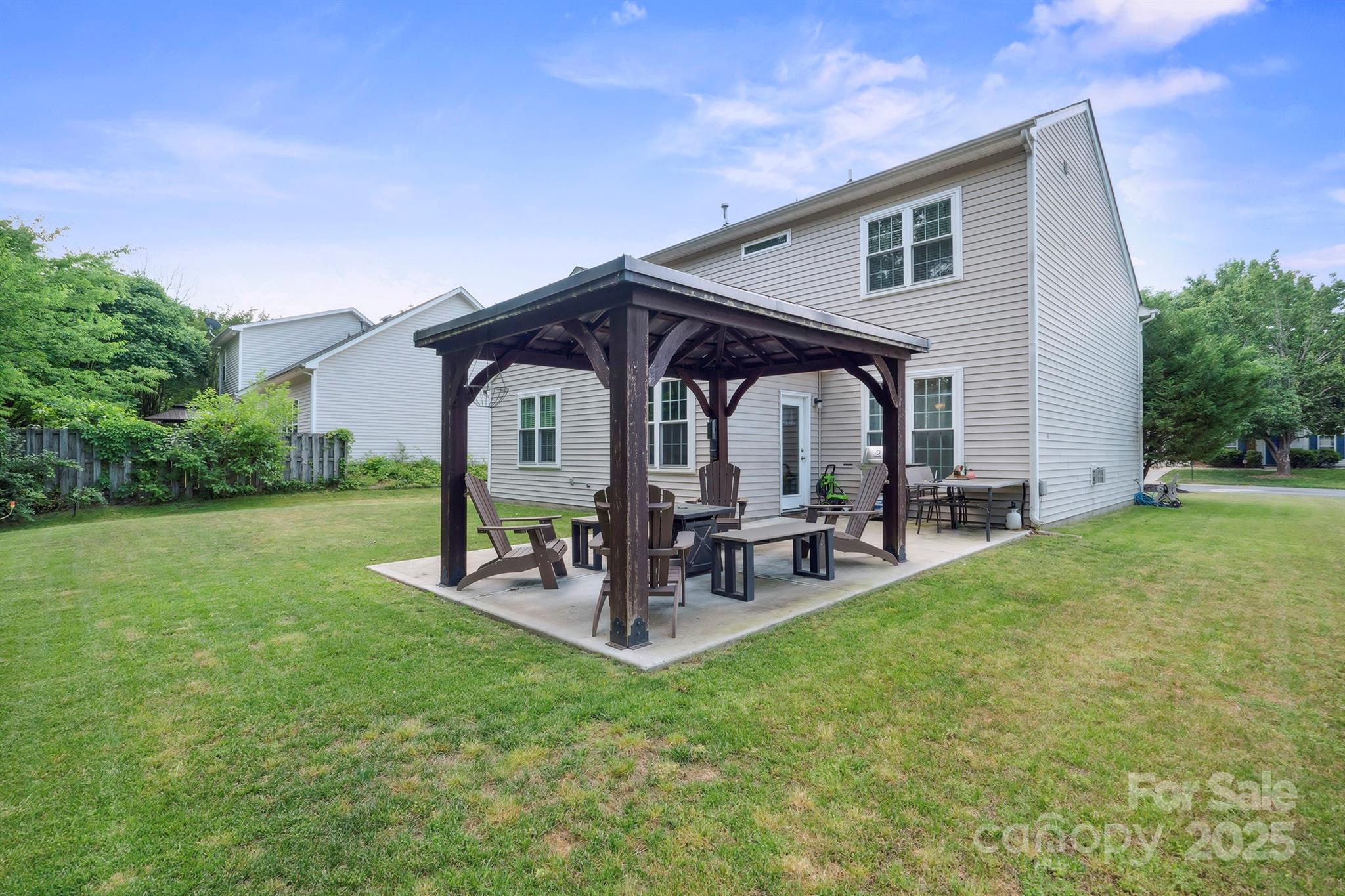 16337 Greybriar Forest Lane Charlotte NC 28278