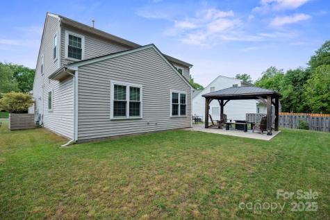 16337 Greybriar Forest Lane Charlotte NC 28278