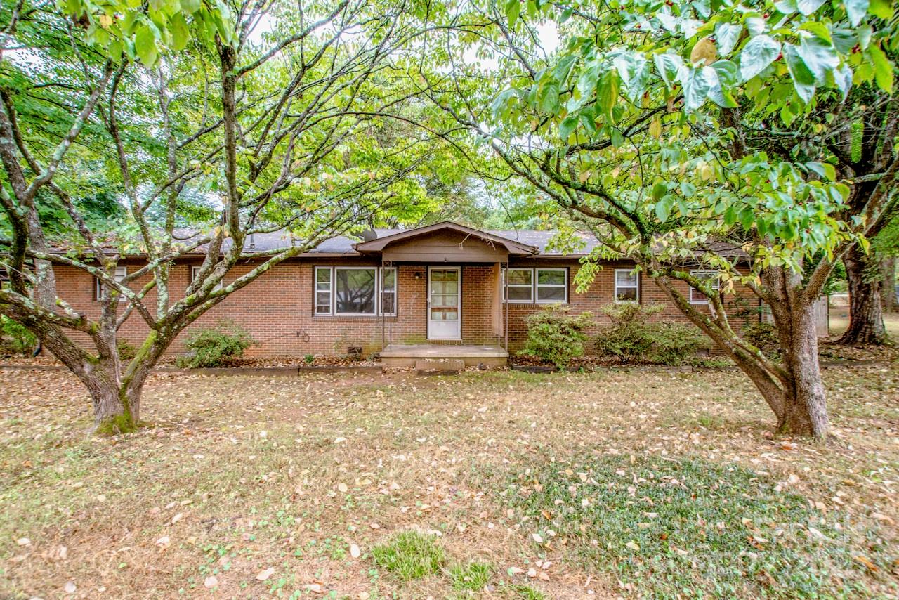 210 S Toria Drive Statesville NC 28625